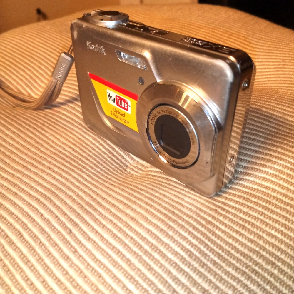 Kodak easy share C180 camera